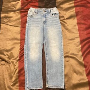 OshKosh B’gosh Kids Classic Blue Jeans Size: 7 Regular. Light wash